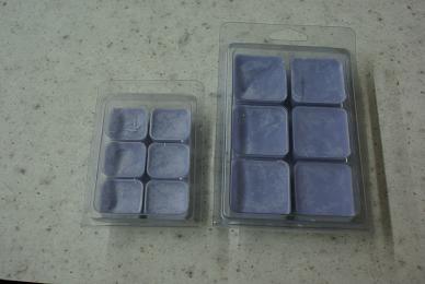 Clamshell mold