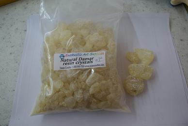 Dammar resin crystals